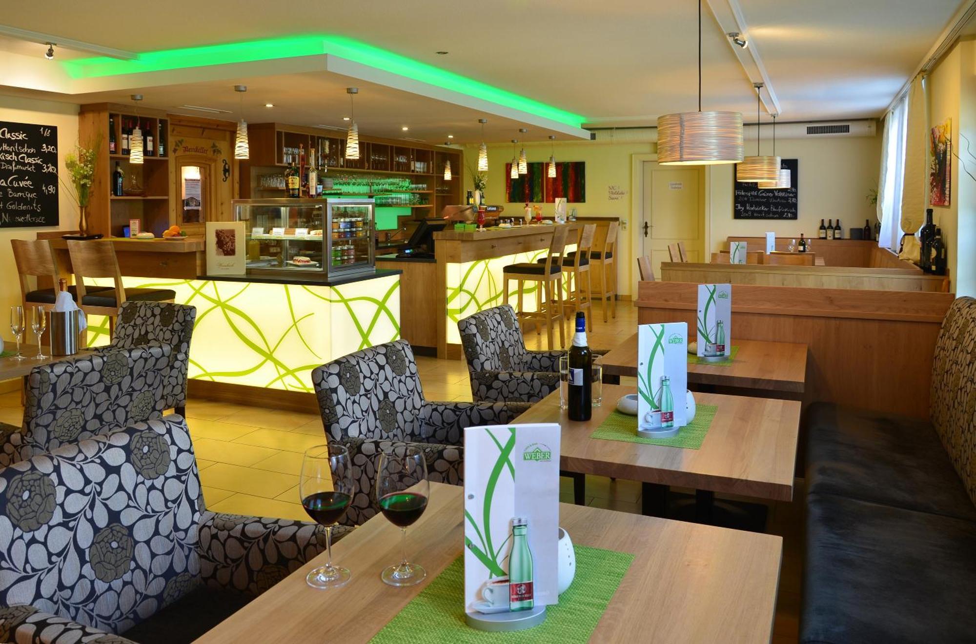 Vitalzeit Hotel Weber Bad Schönau エクステリア 写真
