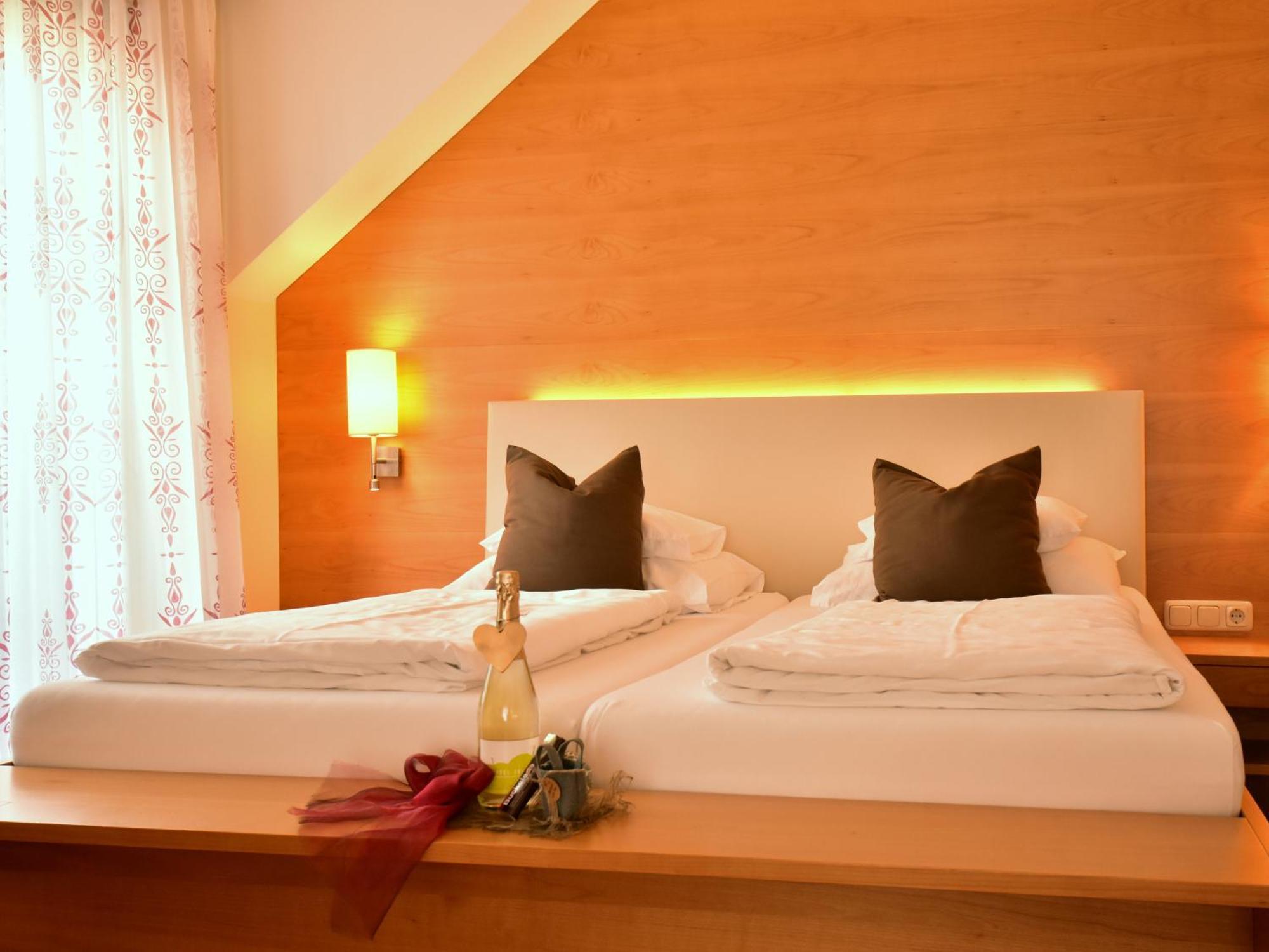 Vitalzeit Hotel Weber Bad Schönau エクステリア 写真