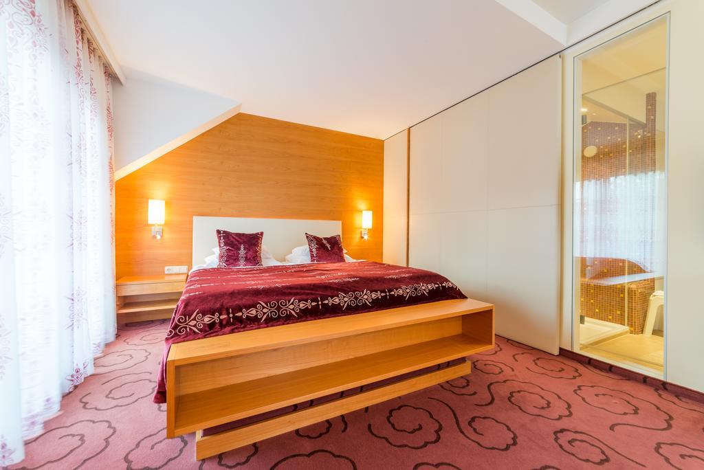 Vitalzeit Hotel Weber Bad Schönau エクステリア 写真